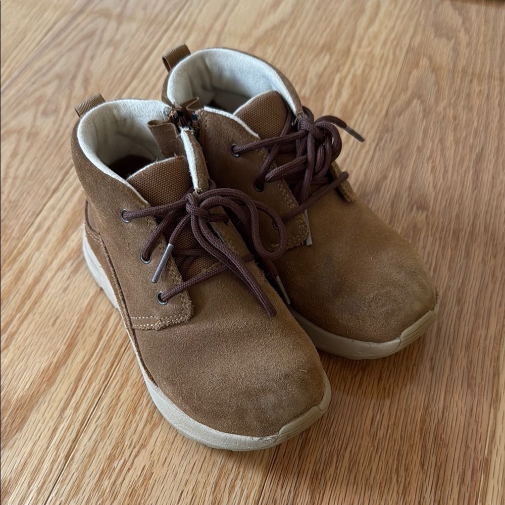 Brown Ankle Boots with Durable Soles and Padded Collar
